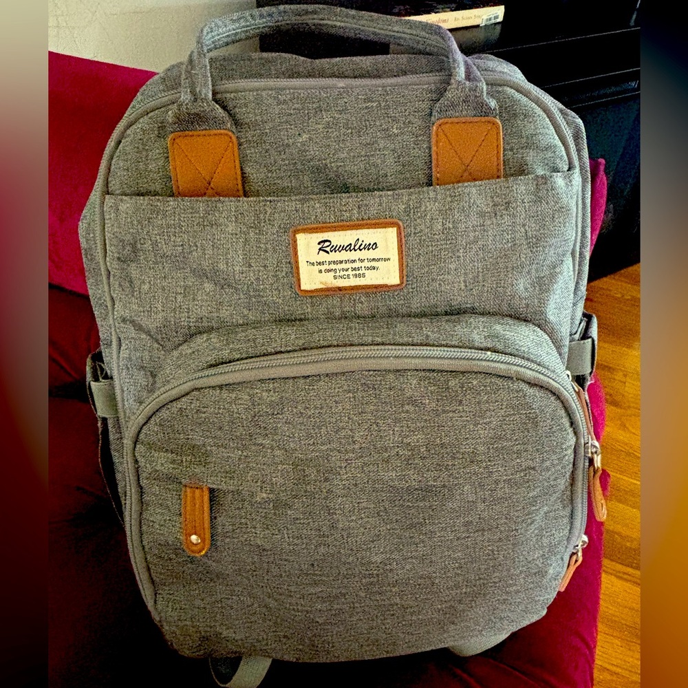 Ruvalino Spacious Gray Backpack - image 1